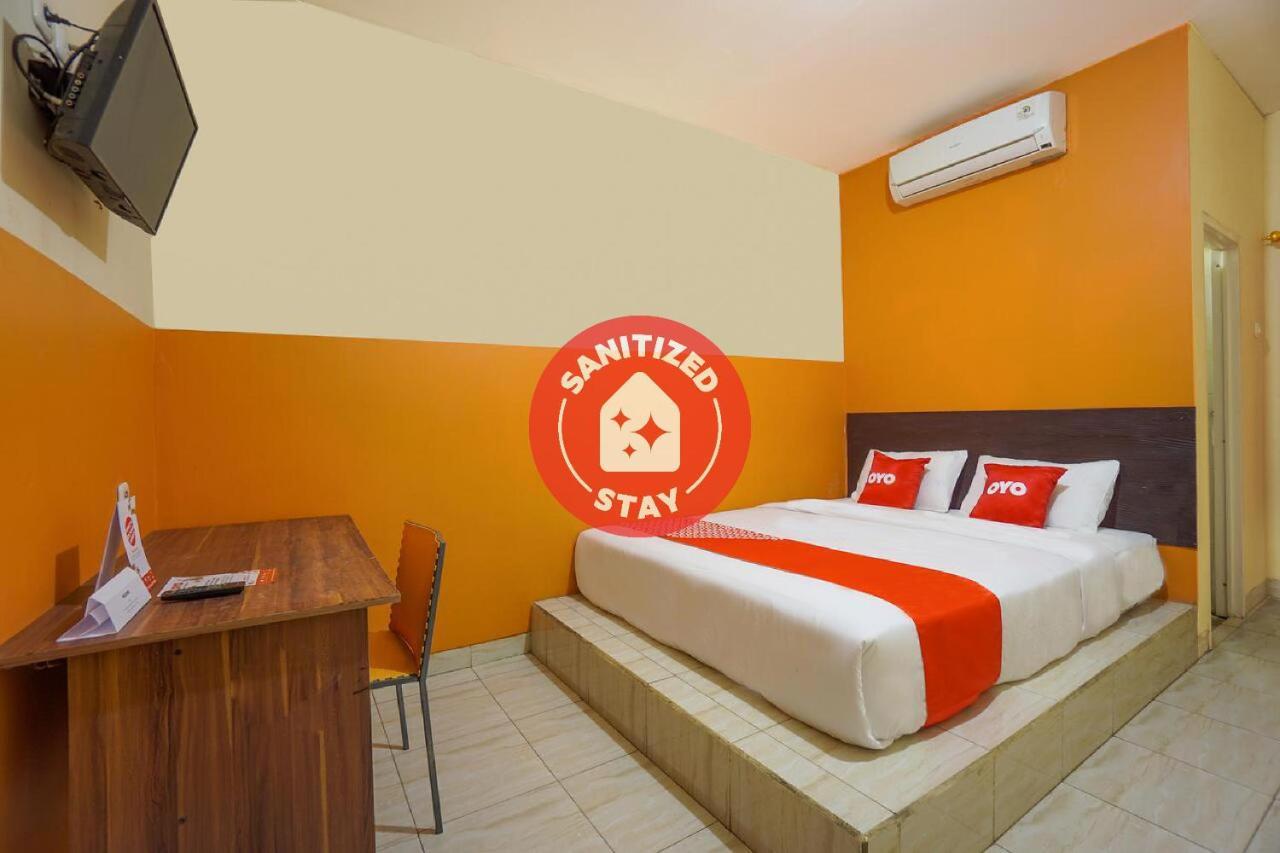Super Oyo 2639 Oxy Townhouse Manado Exterior foto